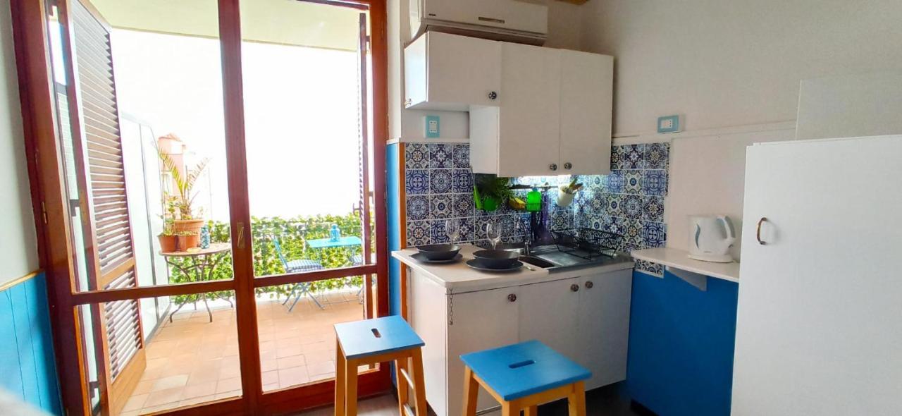 "Sea-See" Studio Taormina Center - Bellissima Vista Mare - Corner Kitchen Экстерьер фото